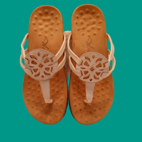 Orthopedic Arch Support Flip Flops Wide Size 9 - Picture 2 of 9